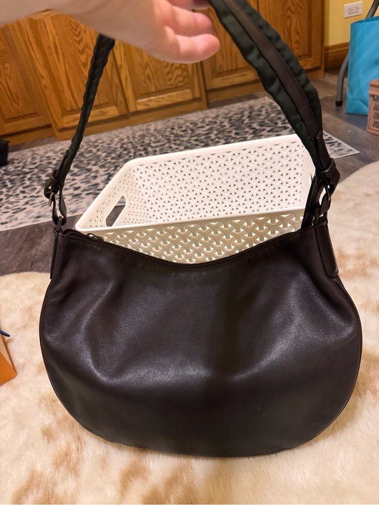 Gucci Handbags - Authentic Gucci Brown Leather Shoulder Bag - Quiet Luxury Tom Ford Y2K Era